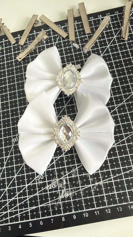Classic double bow