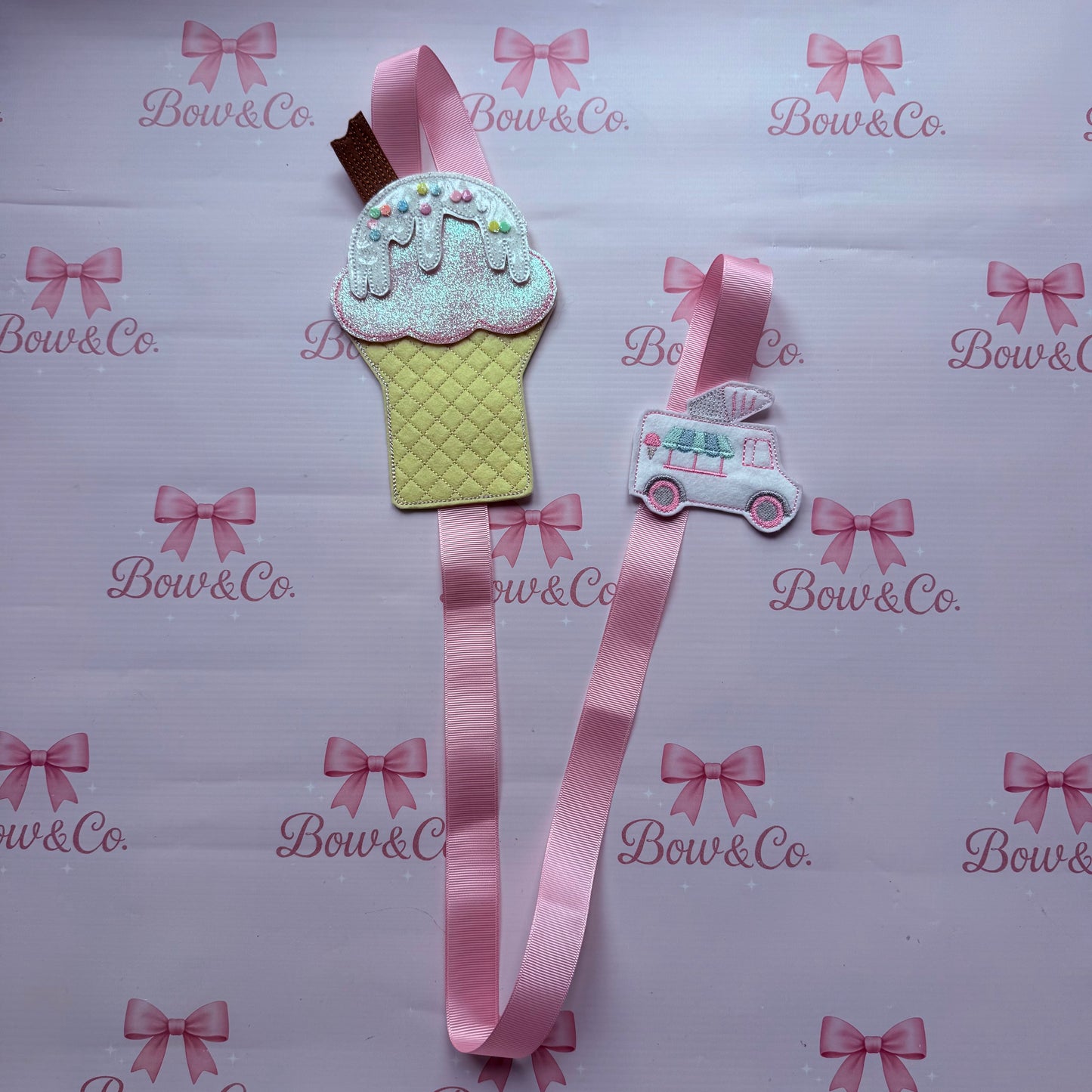 Ice cream bow holder