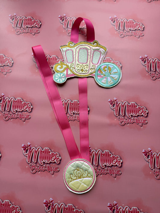 Princess Carriage Bow Holder